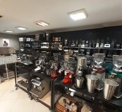 خرید و فروش انواع آسیاب قهوه گرایندر صنعتی و نیمه صنعتی کارکرده دست دوم و نو آکبند