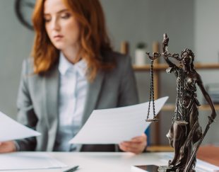 گروه وکلای تخصصی دادرسانی مشاوره رایگان حقوقی